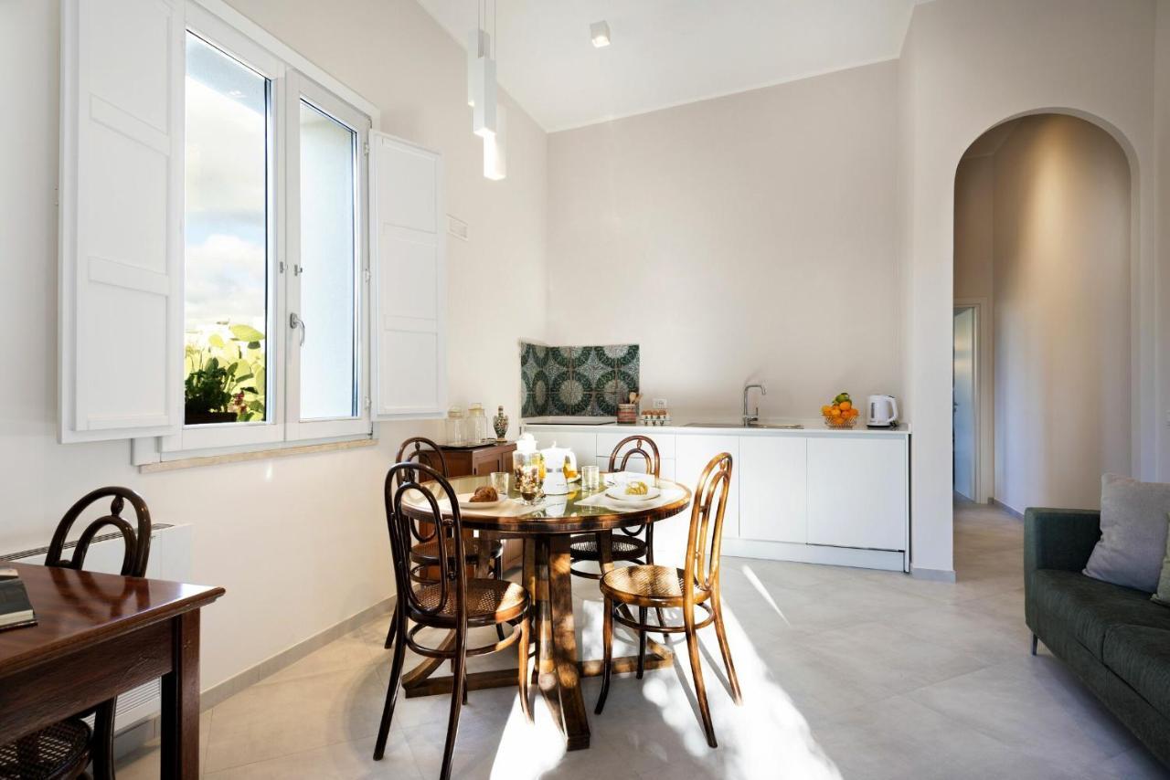 Villa Angelina - Charming Rooms & Apartments Trapani Buitenkant foto