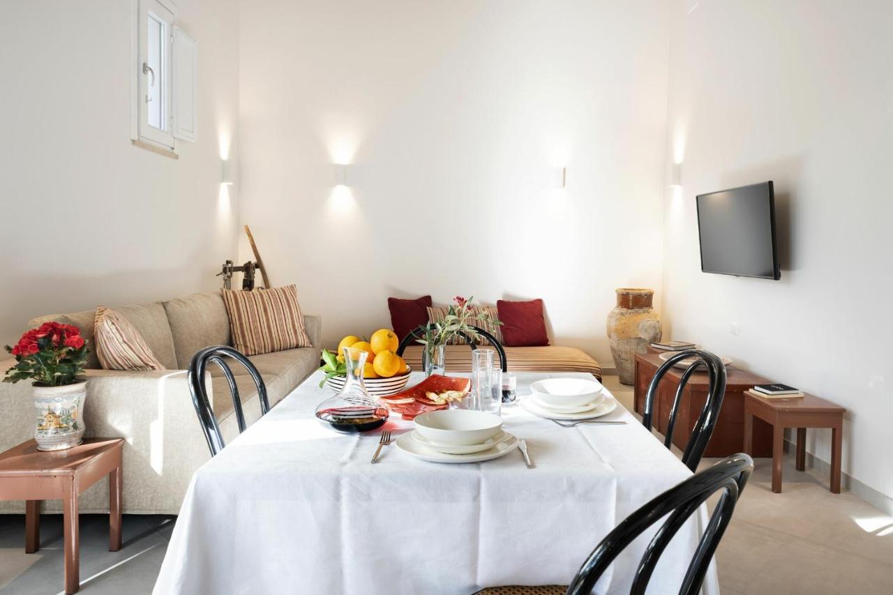 Villa Angelina - Charming Rooms & Apartments Trapani Buitenkant foto