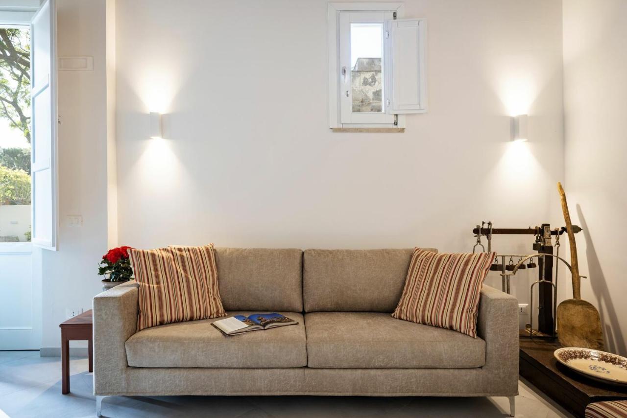 Villa Angelina - Charming Rooms & Apartments Trapani Buitenkant foto