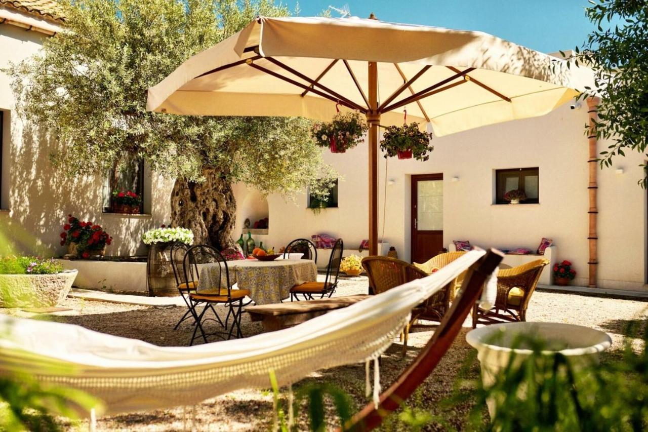 Villa Angelina - Charming Rooms & Apartments Trapani Buitenkant foto