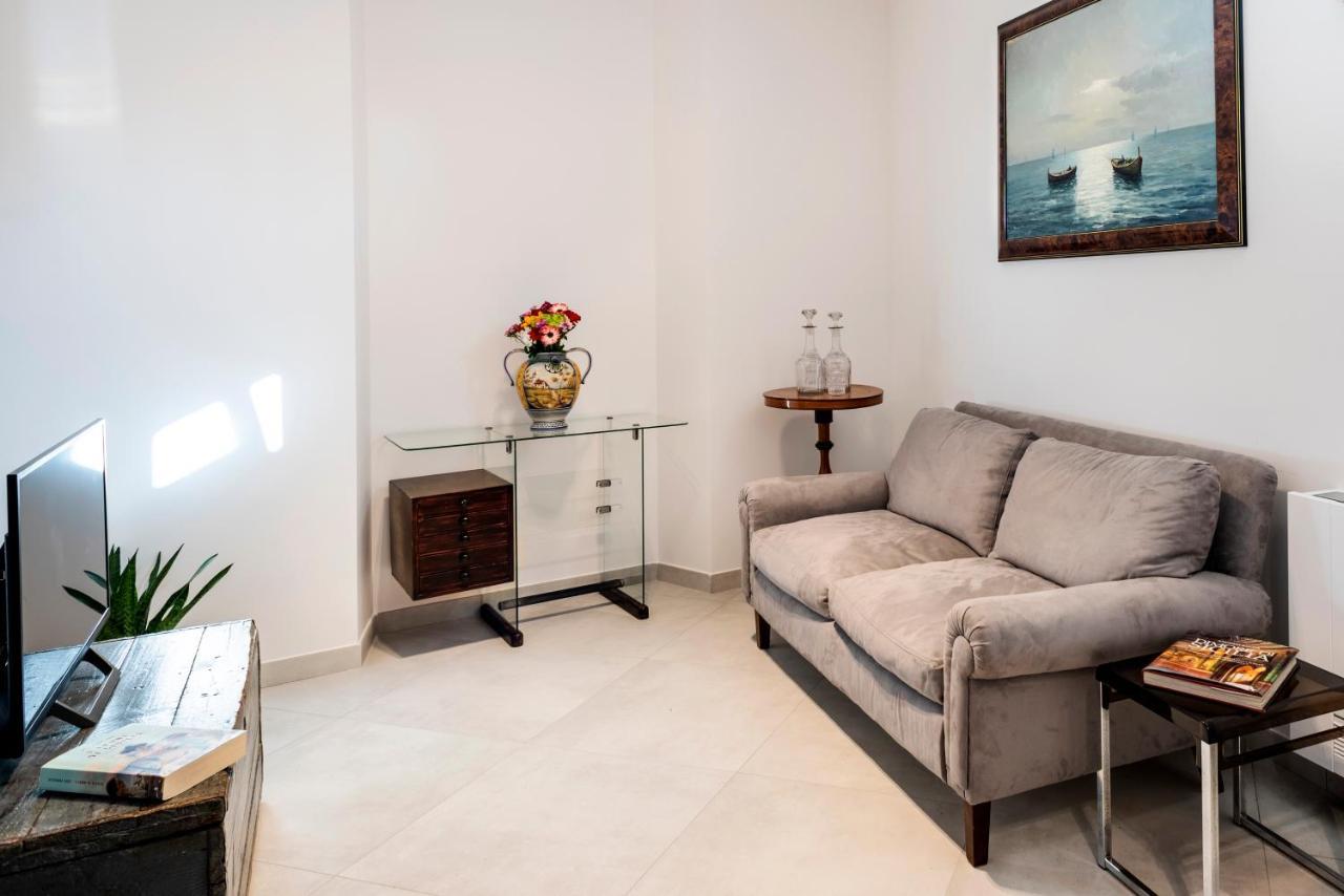 Villa Angelina - Charming Rooms & Apartments Trapani Buitenkant foto