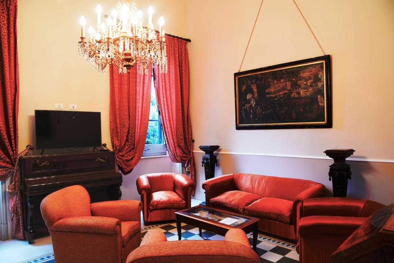 Villa Angelina - Charming Rooms & Apartments Trapani Buitenkant foto