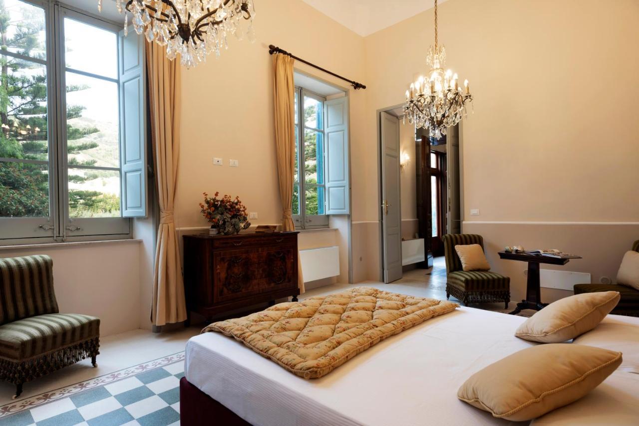 Villa Angelina - Charming Rooms & Apartments Trapani Buitenkant foto